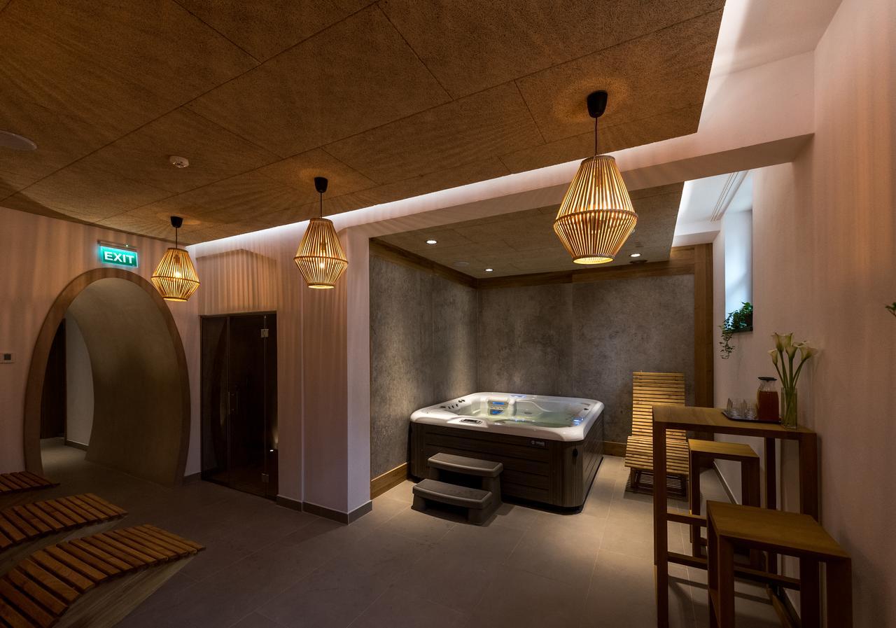 Sfântu-Gheorghe Fidelitas Hotel מראה חיצוני תמונה